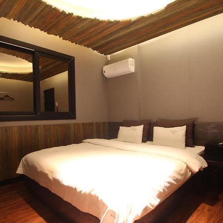 French Code Hotel Changwon Εξωτερικό φωτογραφία