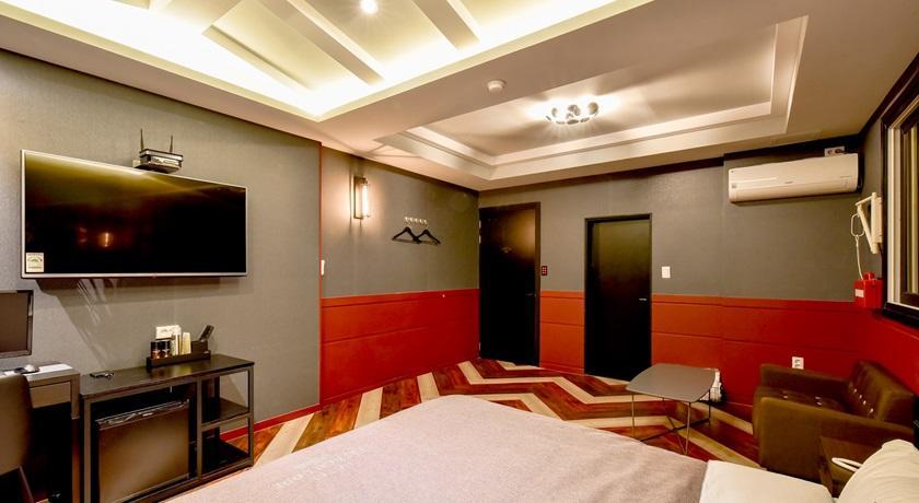 French Code Hotel Changwon Εξωτερικό φωτογραφία