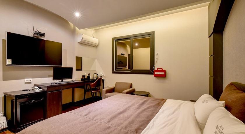 French Code Hotel Changwon Εξωτερικό φωτογραφία