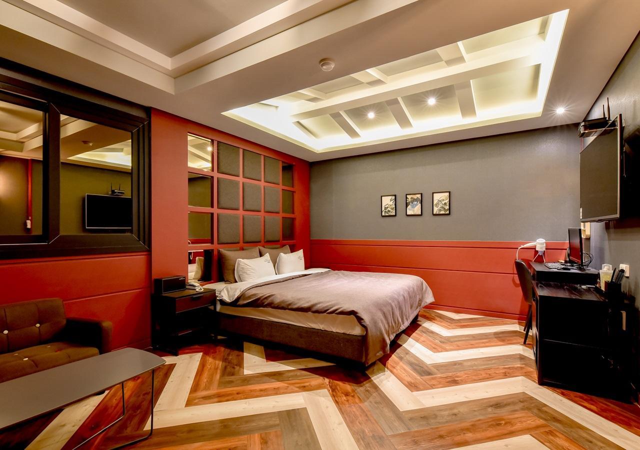 French Code Hotel Changwon Εξωτερικό φωτογραφία
