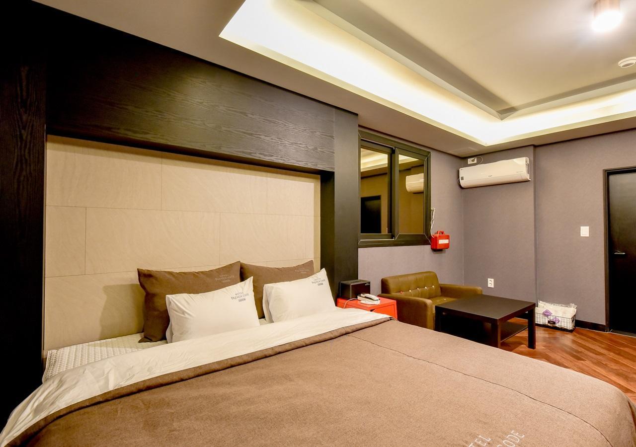 French Code Hotel Changwon Εξωτερικό φωτογραφία