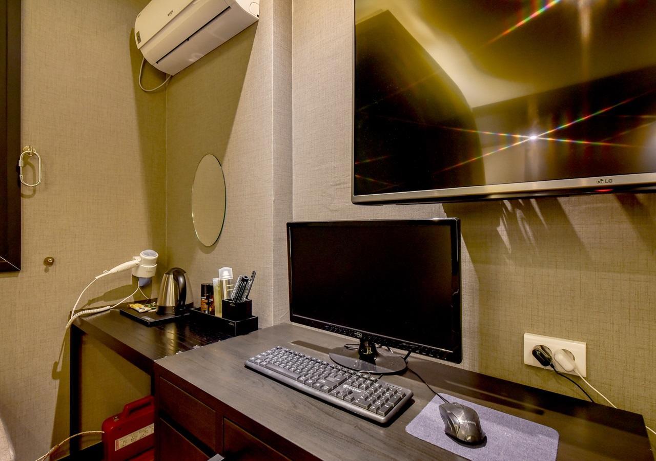 French Code Hotel Changwon Εξωτερικό φωτογραφία