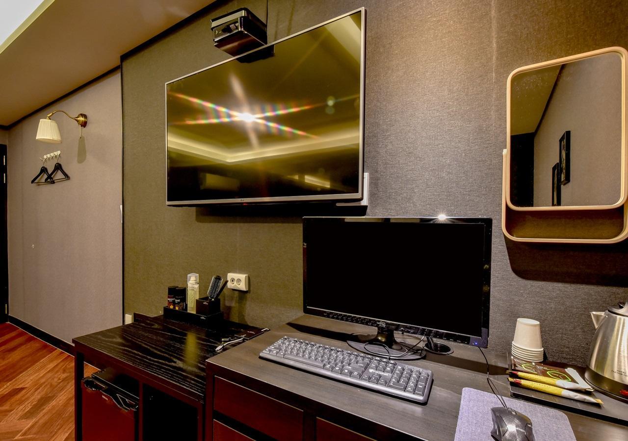 French Code Hotel Changwon Εξωτερικό φωτογραφία