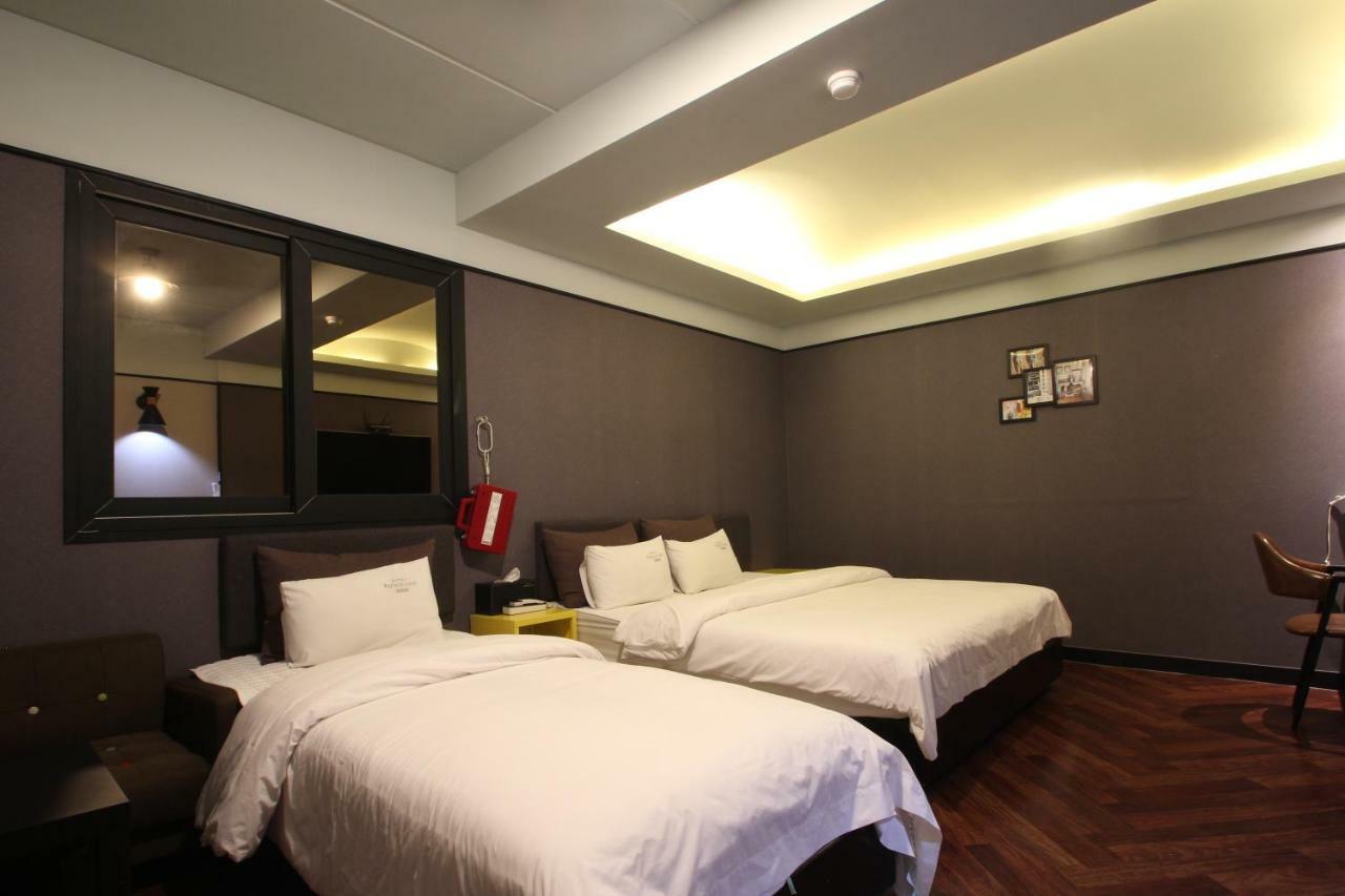 French Code Hotel Changwon Εξωτερικό φωτογραφία