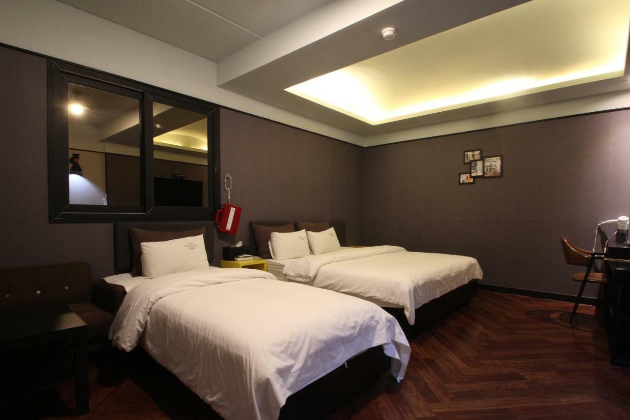 French Code Hotel Changwon Εξωτερικό φωτογραφία