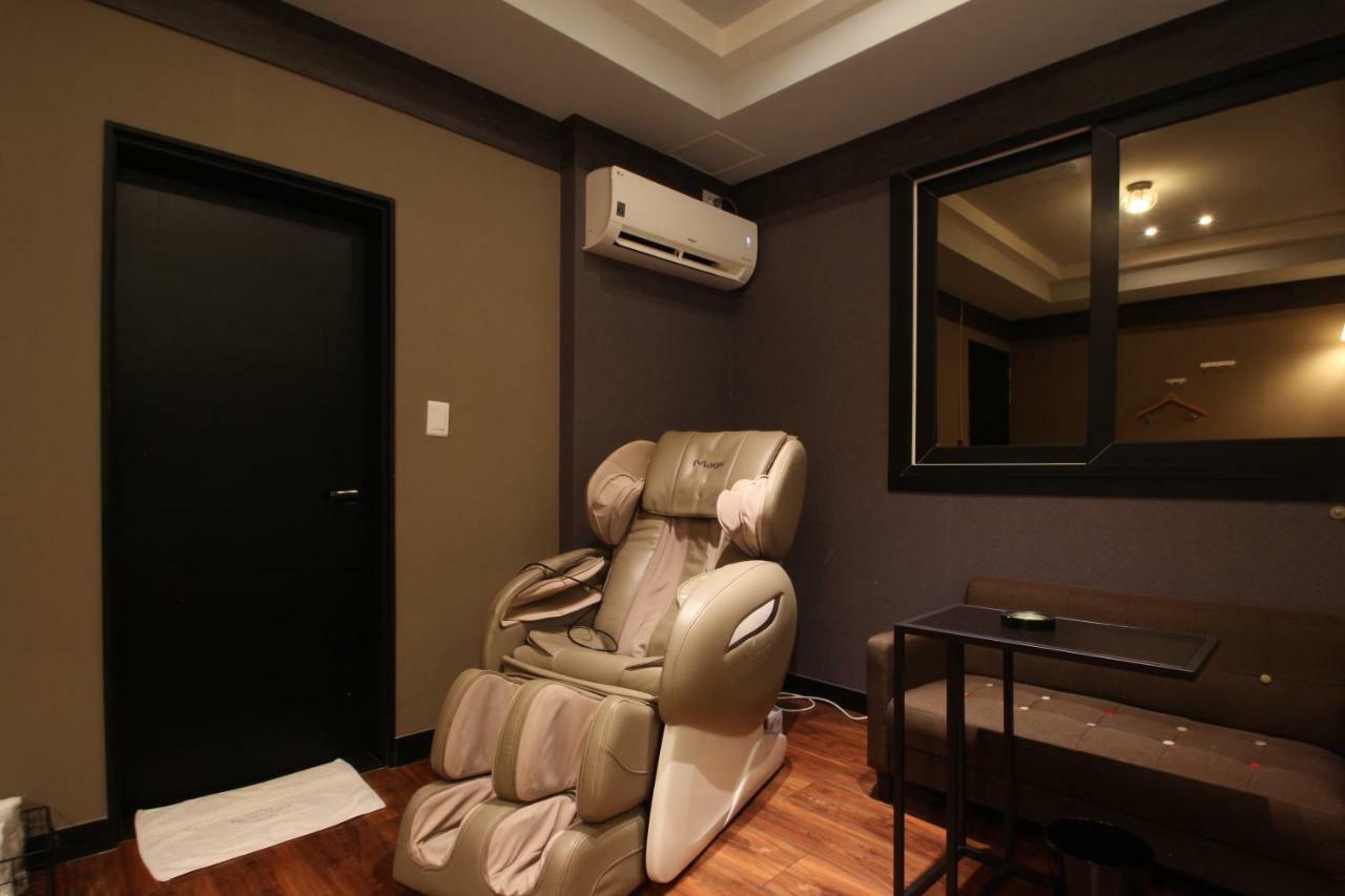 French Code Hotel Changwon Εξωτερικό φωτογραφία