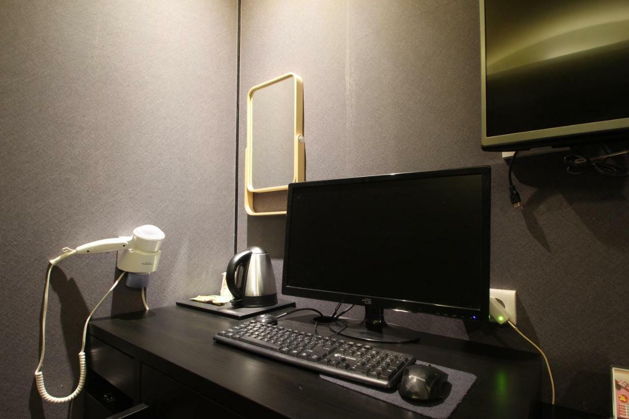 French Code Hotel Changwon Εξωτερικό φωτογραφία