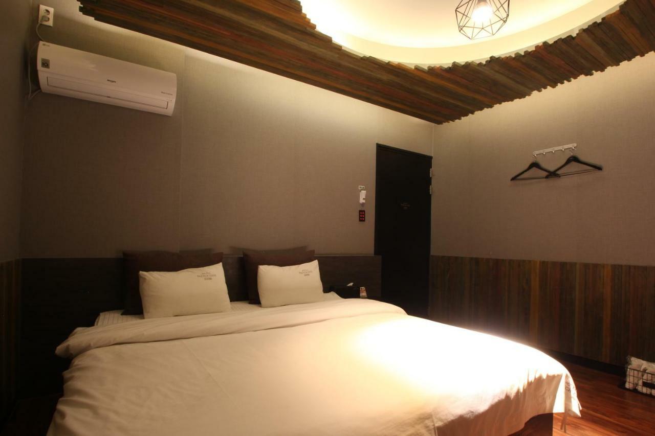 French Code Hotel Changwon Εξωτερικό φωτογραφία