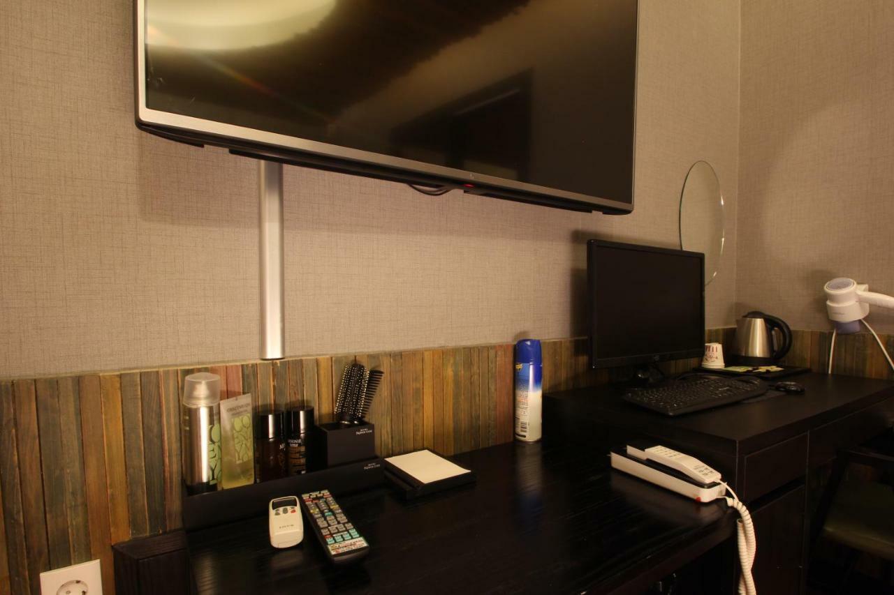 French Code Hotel Changwon Εξωτερικό φωτογραφία