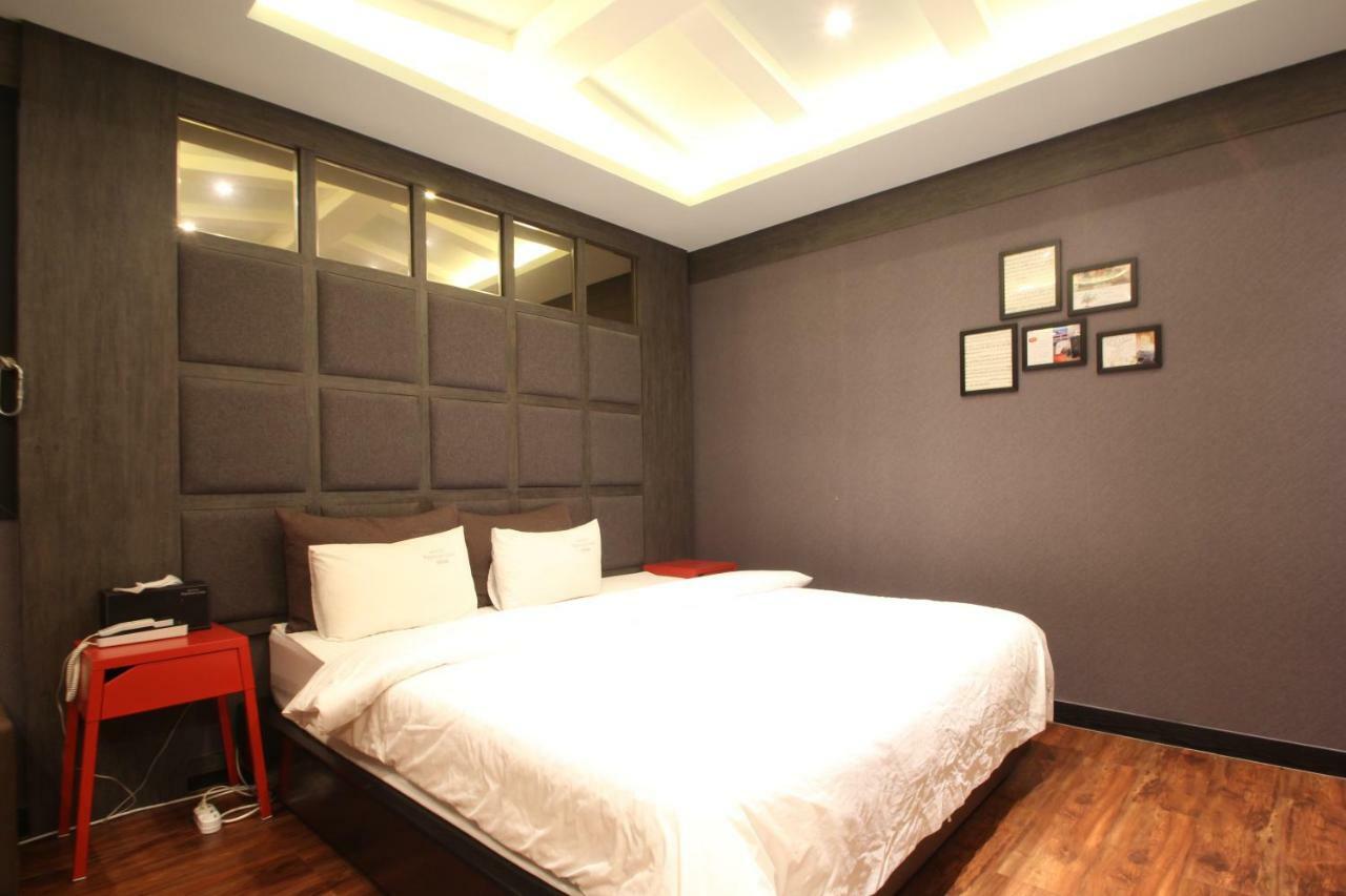 French Code Hotel Changwon Εξωτερικό φωτογραφία