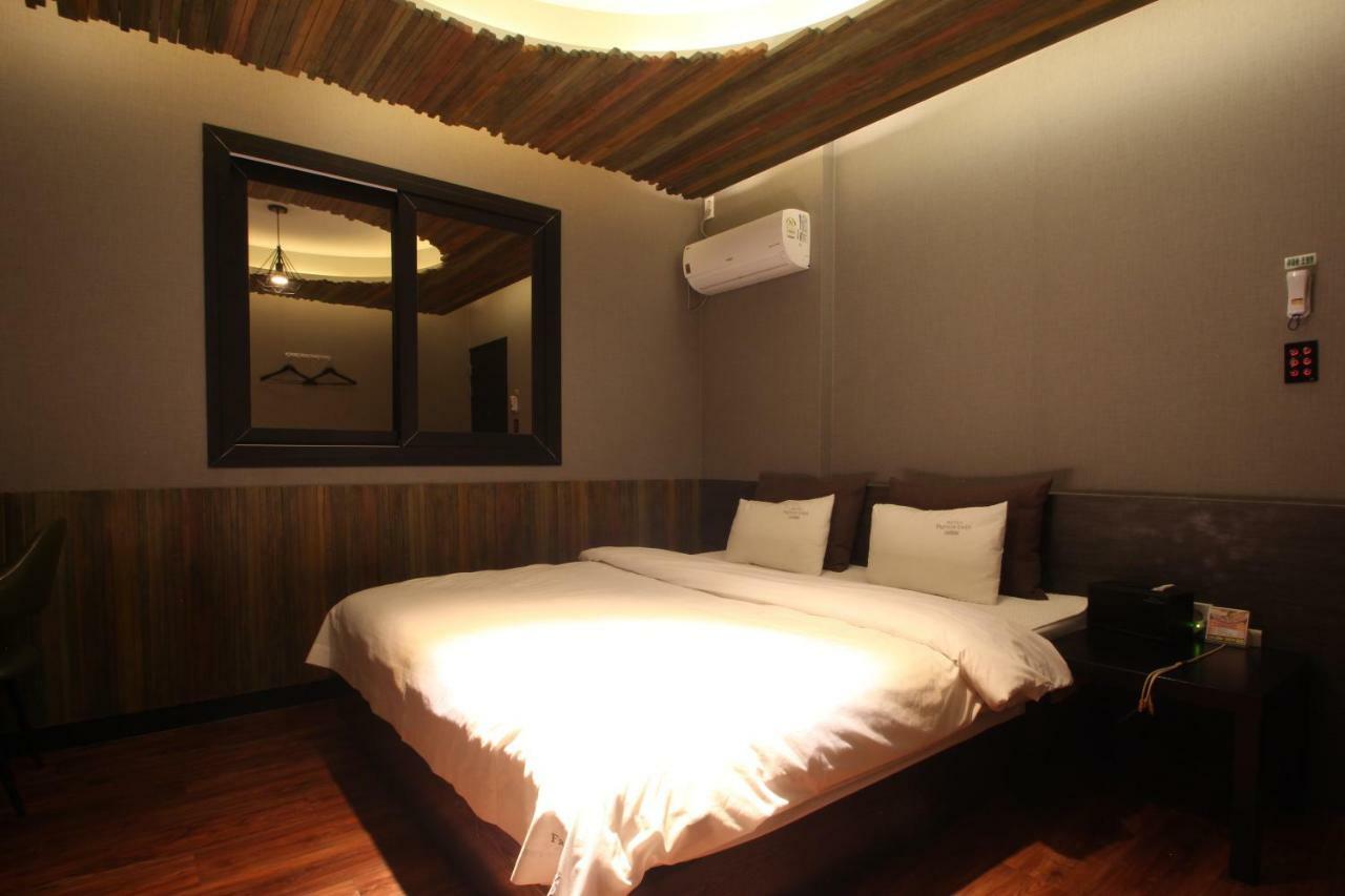 French Code Hotel Changwon Εξωτερικό φωτογραφία